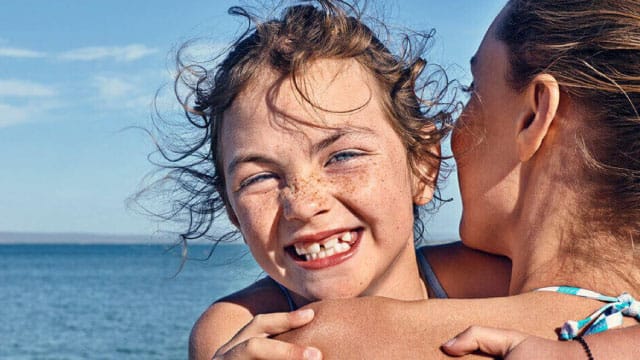 Cum învață copiii să se spele corect pe dinți?